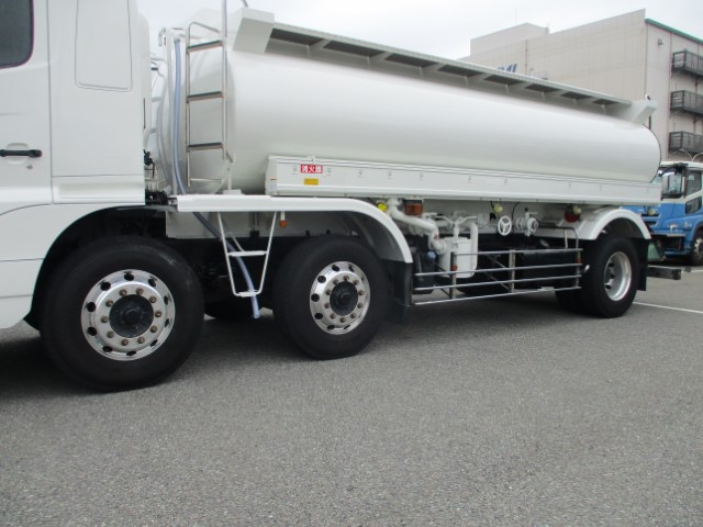 H27 日野プロフィア 14KLタンクローリー ※消防変更手続き中