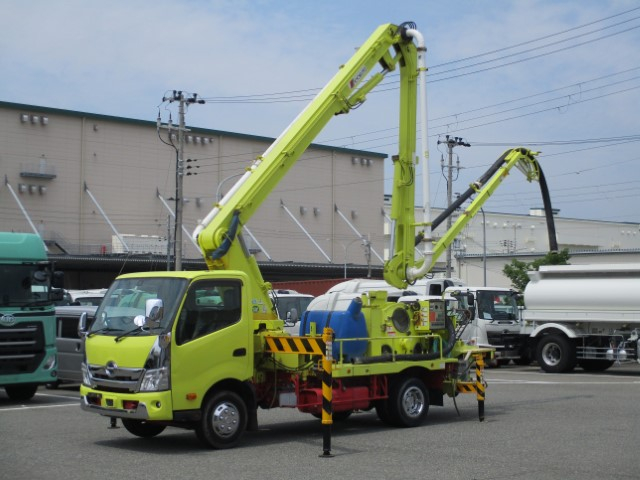 R2 日野デュトロ スクイーズ式コンクリートポンプ車