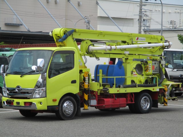R2 日野デュトロ スクイーズ式コンクリートポンプ車