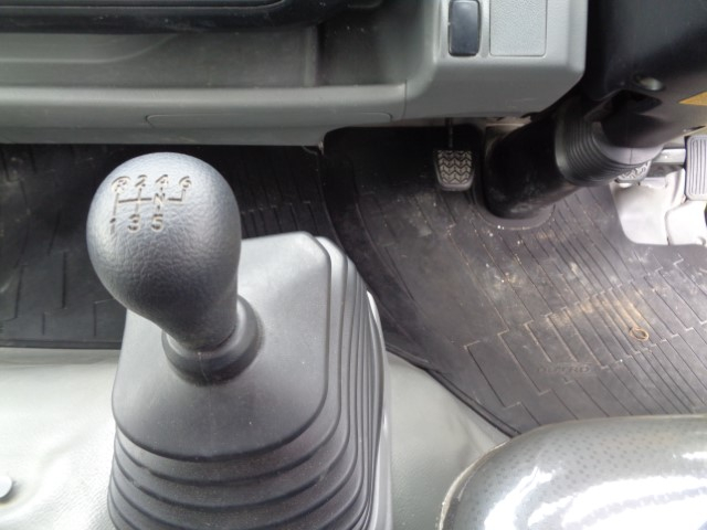 R2 日野デュトロ スクイーズ式コンクリートポンプ車