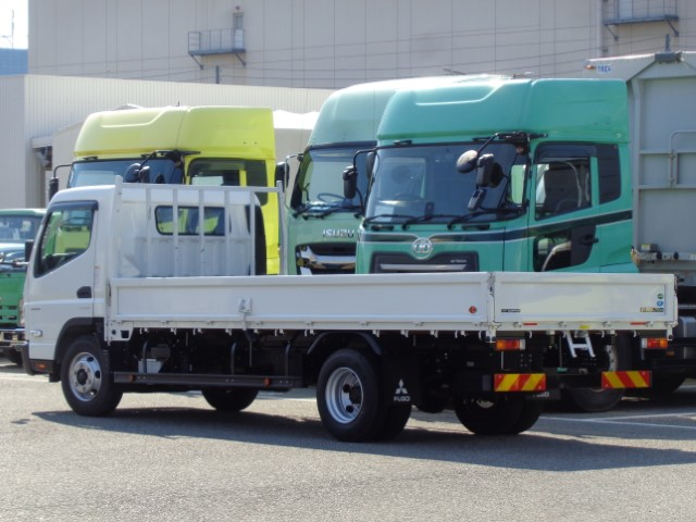 R5 三菱キャンター 平ボディ超ロング
