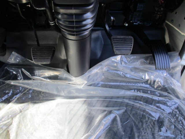 R8����ɩ����󥿡����ץ쥹���г���5.9Ω�ơ�̤���Ѽ�