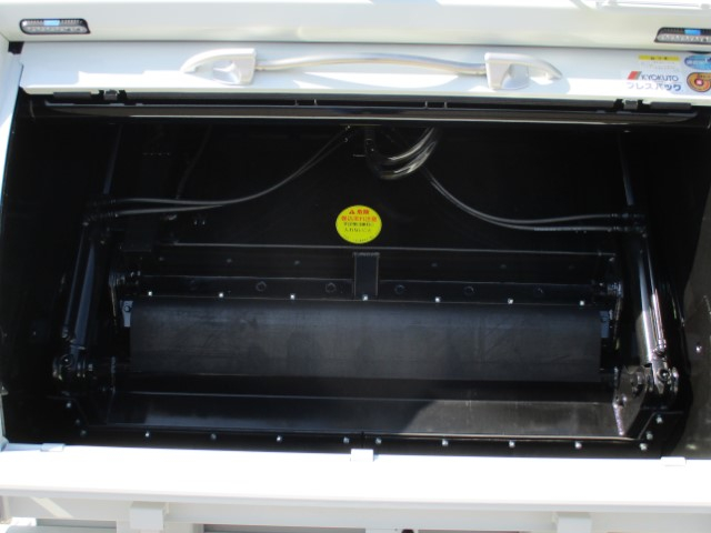 R8����ɩ����󥿡����ץ쥹���г���5.9Ω�ơ�̤���Ѽ�