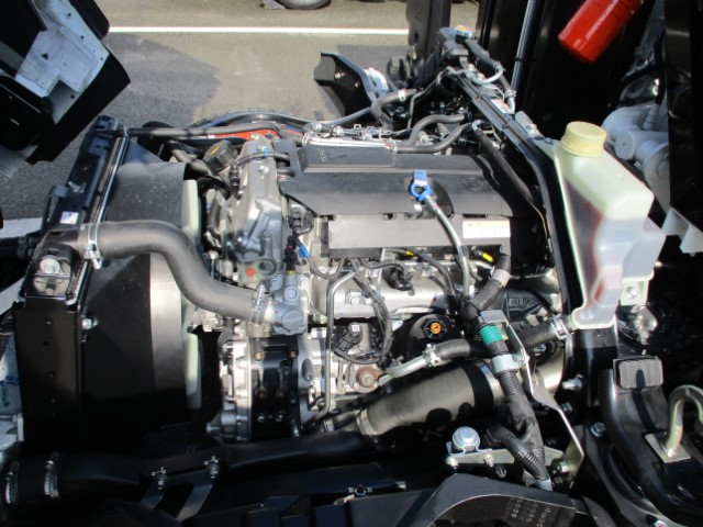 R8 三菱キャンター プレス式塵芥車6.9立米 未使用車