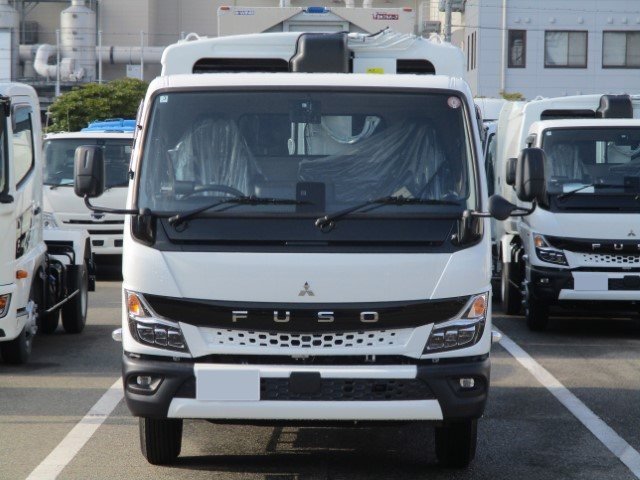 R8 三菱キャンター プレス式塵芥車6.9立米 未使用車