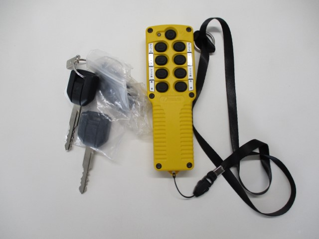R8����ɩ�ե���������4�ȥ�եå������롡̤���Ѽ�