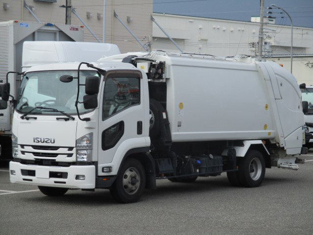 R2���������ե���ɡ��ץ쥹���г���10.2Ω�ơ�����ܡ������