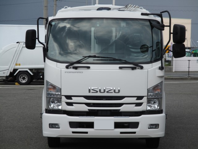 R2���������ե���ɡ��ץ쥹���г���10.2Ω�ơ�����ܡ������