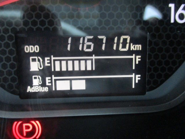R2���������ե���ɡ��ץ쥹���г���10.2Ω�ơ�����ܡ������