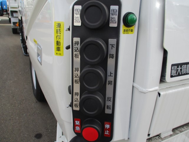 R8������ǥ�ȥ����ץ쥹���г���4.3Ω�ơ�̤���Ѽ�
