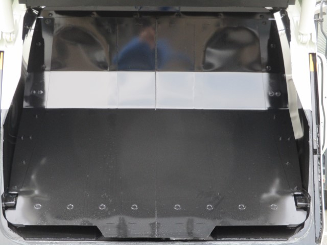 R8������ǥ�ȥ����ץ쥹���г���4.3Ω�ơ�̤���Ѽ�