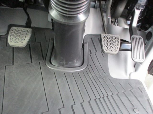 R8������ǥ�ȥ����ץ쥹���г���4.3Ω�ơ�̤���Ѽ�