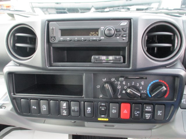R8������ǥ�ȥ����ץ쥹���г���4.3Ω�ơ�̤���Ѽ�