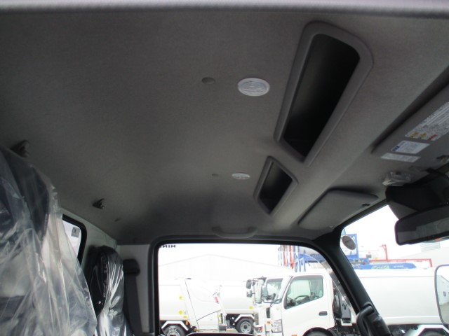 R8������ǥ�ȥ����ץ쥹���г���4.3Ω�ơ�̤���Ѽ�