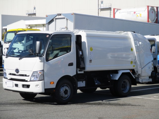 R7 日野デュトロ プレス式塵芥車5.9立米 未使用車