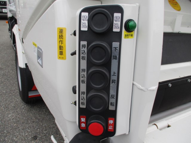 R6������ǥ�ȥ����ץ쥹���г���5.9Ω��