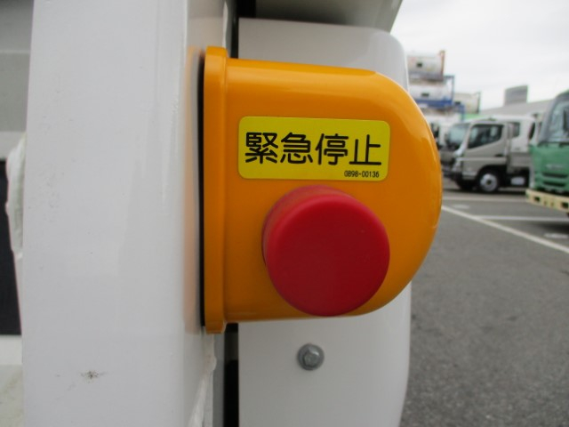 R6������ǥ�ȥ����ץ쥹���г���5.9Ω��