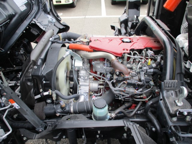 R6������ǥ�ȥ����ץ쥹���г���5.9Ω��