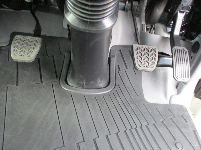 R8������ǥ�ȥ����ץ쥹���г���4.3Ω�ơ�̤���Ѽ�