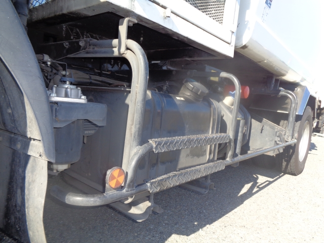 R2���դ����ե����������ץ쥹��7Ω�ơ�����֥Хå�����ƥ�