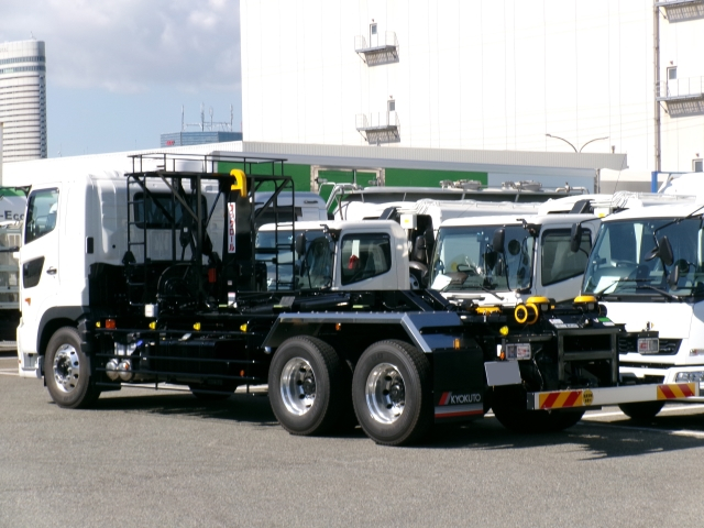 R8 日野プロフィア 22トン コンテナ脱着車 未使用