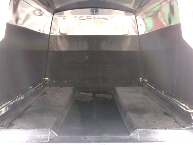 R8�������󥸥㡼���ץ쥹���г���10.2Ω�ơ�̤���Ѽ�