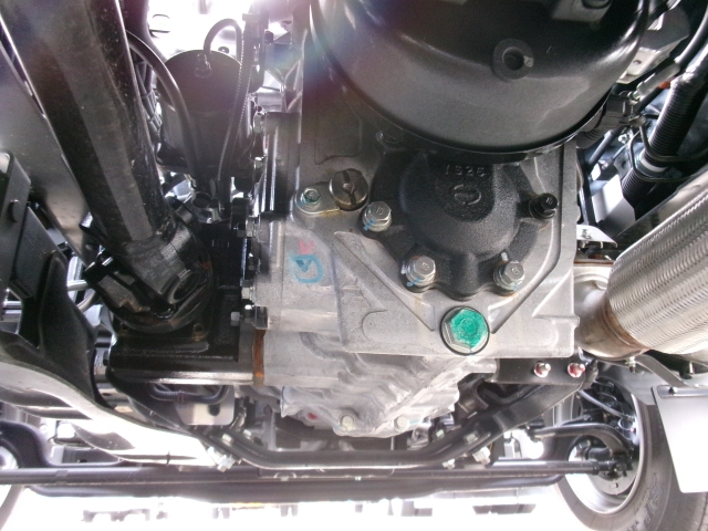 R8�������󥸥㡼���ץ쥹���г���10.2Ω�ơ�̤���Ѽ�