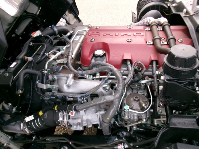 R8�������󥸥㡼���ץ쥹���г���10.2Ω�ơ�̤���Ѽ�