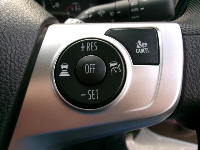R8�������󥸥㡼���ץ쥹���г���10.2Ω�ơ�̤���Ѽ�